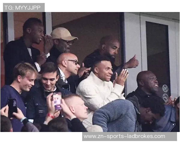 伊桑绝平巴黎姆巴佩晒弟弟照片称赞我的明星男孩展现疯狂剧本