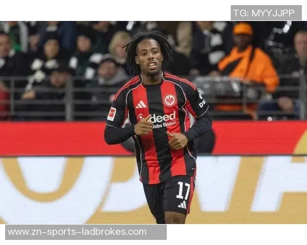 皇马与巴萨均关注墨西哥新星莫拉签约讨论尚早