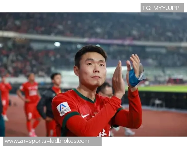 足协杯决赛即将开启河南球迷提前聚集点燃奥体激情氛围