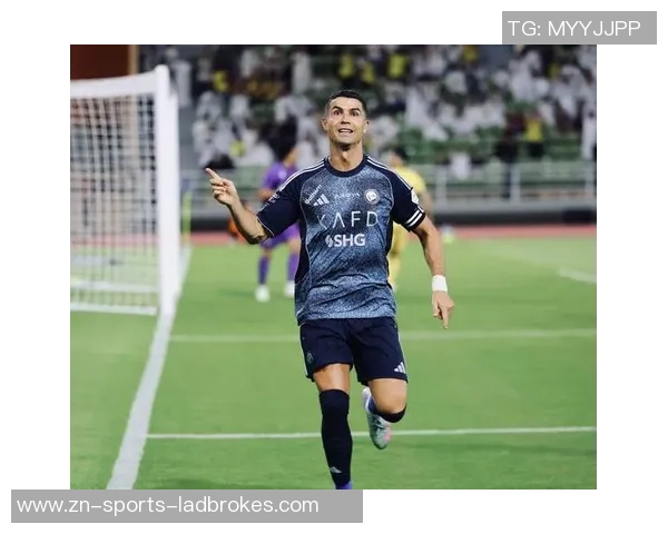 C罗小腿射门破门助球队领先菲利克斯策动科曼完美助攻展现默契