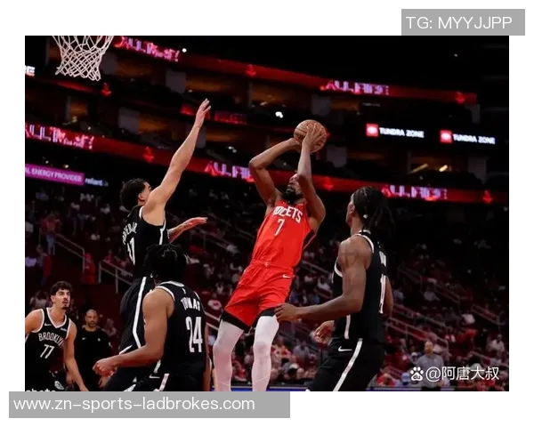 KD称赞伊森全能防守能力并强调适应首发球员的上场时间重要性